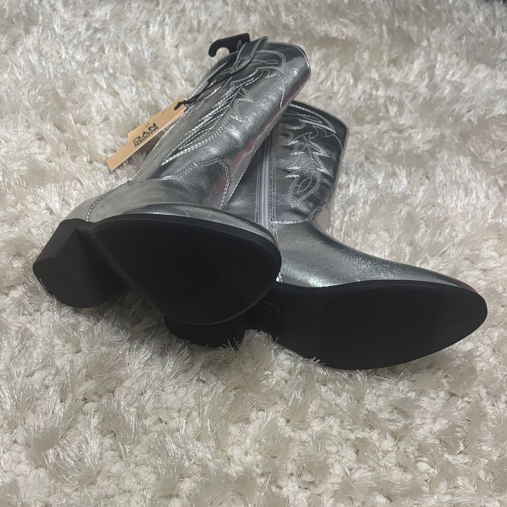 Madden NYC Kids Silver Western Cowboy Boots - Picture 7 of 9